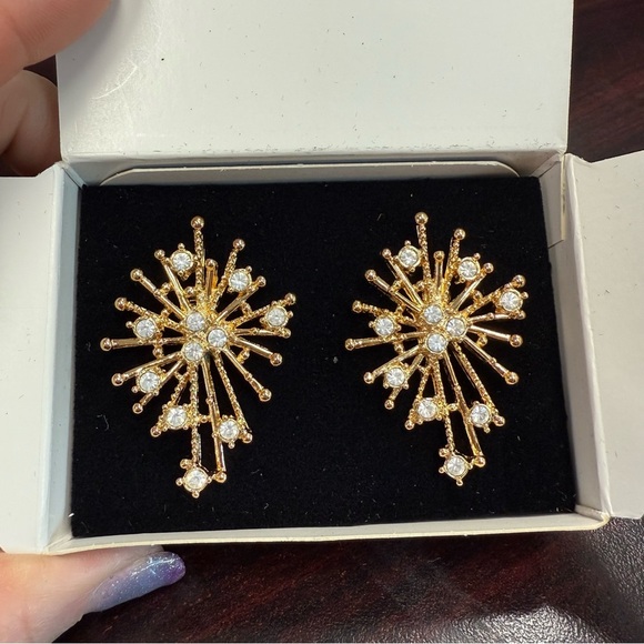 Avon “Rhinestine Spray” Goldtone clip Earrings with Crystal Accents NIB 1992 - Picture 1 of 6